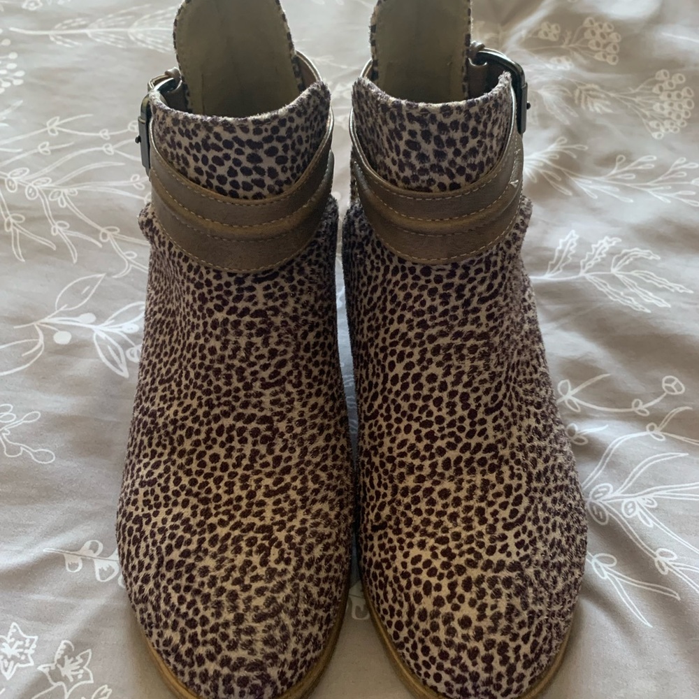 Leopard ankle booties